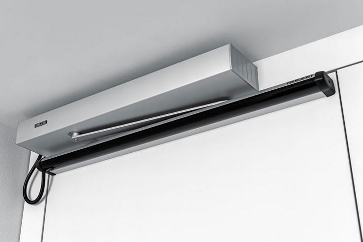 Powerturn - Selv tunge slagdører kan være komfortable i bruk: For dører opp til 600 kg tilbyr GEZE den elektromagnetiske slagdørautomatikken Powerturn.