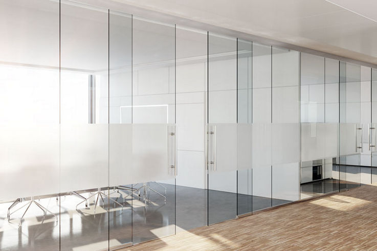 Perlan - Perfekt! Med Perlan har du funnet akkurat det skyvedørssystemet du leter etter til skyvedøren din med en dørbladvekt på opptil 120 kg – uansett om døren din er laget av glass, tre, kunststoff eller metall.