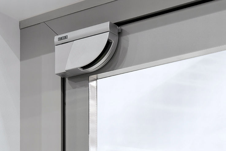 Laser scanner - This “moving” sensor secures not only the travel range, but also the main and secondary closing edges of swing doors. It operates on the functional principle of active infrared laser technology and optical distance measurement.